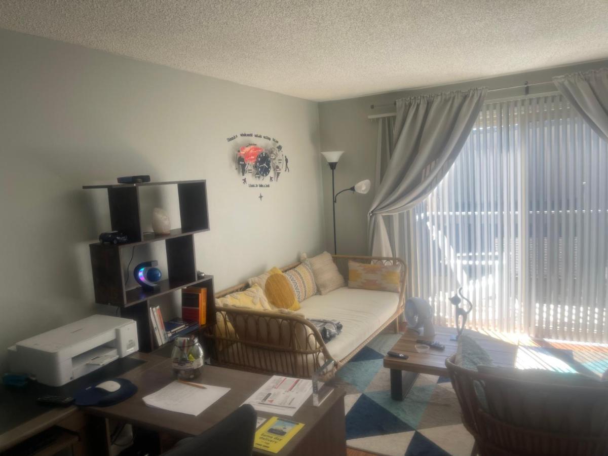 Shared Space With Private Room In Beautiful Lakefront Apartment Federal Way Eksteriør bilde