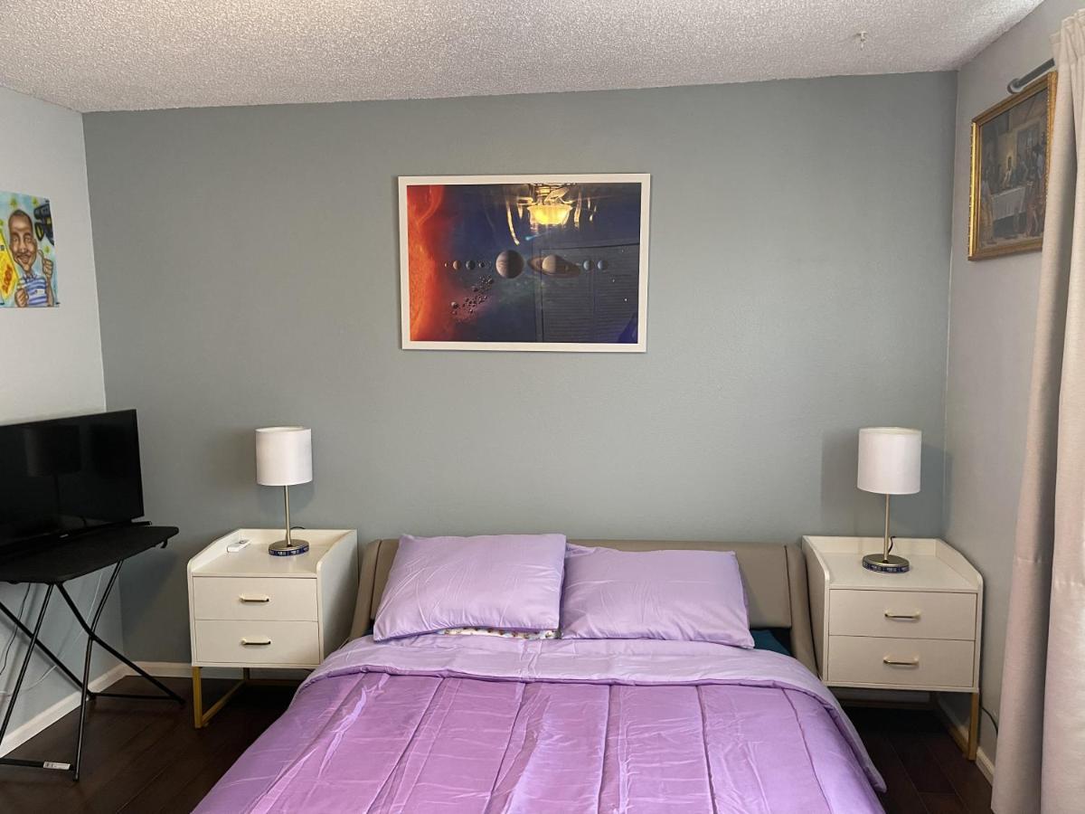 Shared Space With Private Room In Beautiful Lakefront Apartment Federal Way Eksteriør bilde